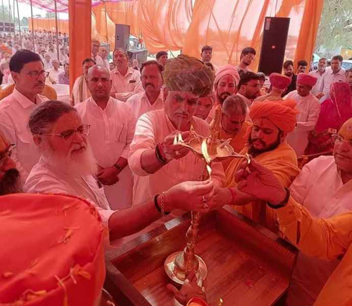 सीकर में श्रीराम गुरुकुलम का शिलान्यास : खर्रा बोले - भारतीय संस्कृति, सभ्यता और धर्म का ज्ञान जरूरी, यह एक ऐतिहासिक पहल