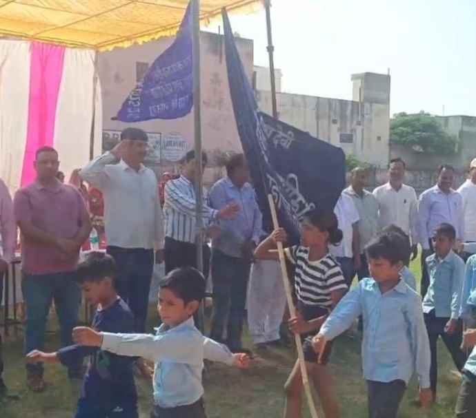 वीडियो न्यूज़ : नीमकाथाना में ब्लॉक स्तरीय प्रतियोगिता का शुभारम्भ : खेल स्टेडियम मे हुआ प्रतियोगिता का शुभारम्भ, प्रतियोगिता को लेकर खिलाड़ियों में उत्साह