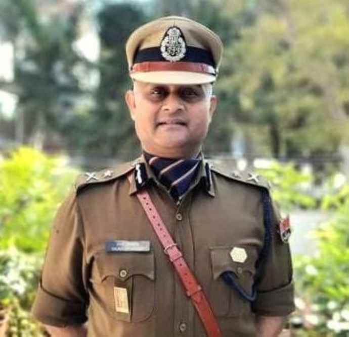 एक्स्क्लूसिव लाइव : 13 आईपीएस अधिकारियो के ट्रांसफर : गौरव श्रीवास्तव मुख्यमंत्री की सुरक्षा में नियुक्त, राजीव शर्मा होंगे ACB के नए महानिदेशक , राहुल प्रकाश को भरतपुर रेंज आईजी