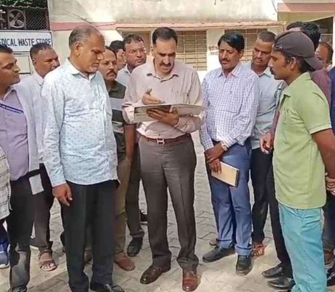 वीडियो न्यूज़ : एडीएम साख ने किया जिलाअस्पताल का निरीक्षण: फायर सेफ्टी, वार्डों की व्यवस्थाएं जांची, मरीजों का जाना हाल, अधिकारियों को दिए आवश्यक दिशा निर्देश