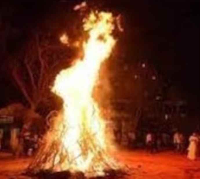 भद्रा में होलिका दहन व रक्षा बंधन वर्जित  : आज रात 1:26 से 2:38 बजे तक होलिका दहन का श्रेष्ठ मुहूर्त, कल धुलंडी का पर्व