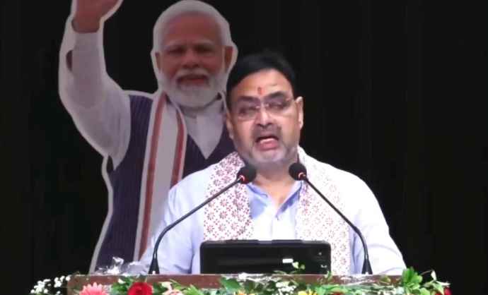 वीडियो न्यूज : नवरात्र पर सीएम भजनलाल शर्मा का तोहफा : कालिका पेट्रोलिंग यूनिट को मिलेगा मासिक यात्रा भत्ता, बोले - महिला सुरक्षा हमारी सर्वोच्च प्राथमिकता