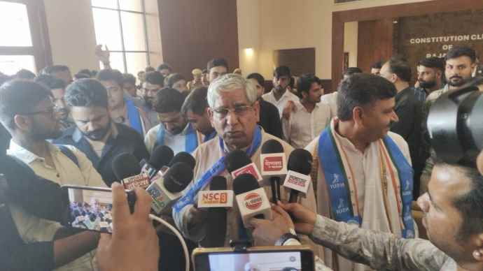 वीडियो न्यूज : नीमकाथाना प्रसूता की मौत का मामला : पूर्व सीएम गहलोत ने की निष्पक्ष जांच की मांग, विधायक मोदी बोले - मामले में सरकार ने कोई कार्रवाई नहीं की
