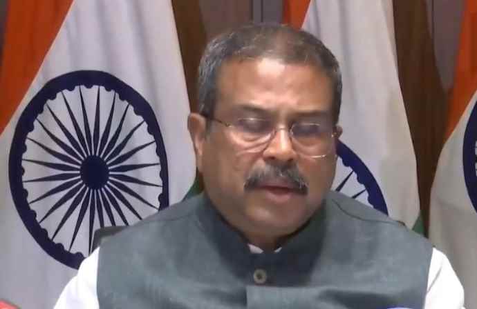 वीडियो न्यूज़ : NEET UG एग्जाम को लेकर NTA का बड़ा बदलाव : अगले वर्ष से होगी NEET UG एग्जाम ऑनलाइन, समय भी बढाया जाएगा, सरकार ने माना - पेपर लीक हुआ था