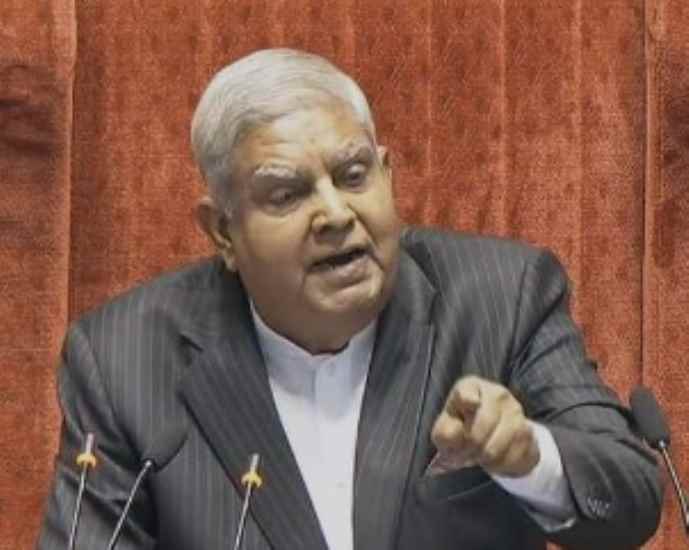 उपराष्ट्रपति जगदीप धनखड़ ने दिया इस्तीफा : राष्ट्रपति द्रौपदी मुर्मू को भेजा अपना इस्तीफा , कहा - तत्काल प्रभाव से पद छोड़ रहे, अगला उपराष्ट्रपति कौन.?