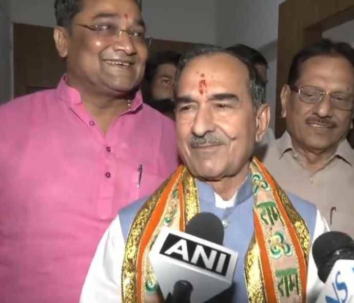 वीडियो न्यूज़ : बंगाल में भाजपा आगे, राजस्थान में भाजपा गदगद : भाजपा अध्यक्ष बोले - "बंगाल में ममता बनर्जी का शासन समाप्त होगा और वहां भाजपा का शासन होगा'
