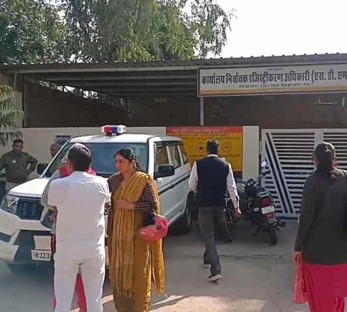 वीडियो न्यूज़ : नीमकाथाना में SIR कार्य तेजी से जारी : 80 प्रतिशत मतदाताओं की मैपिंग पूरी, महिलाओ को भी नहीं जरूरत किसी दस्तावेज की, SDM ने ये बताया