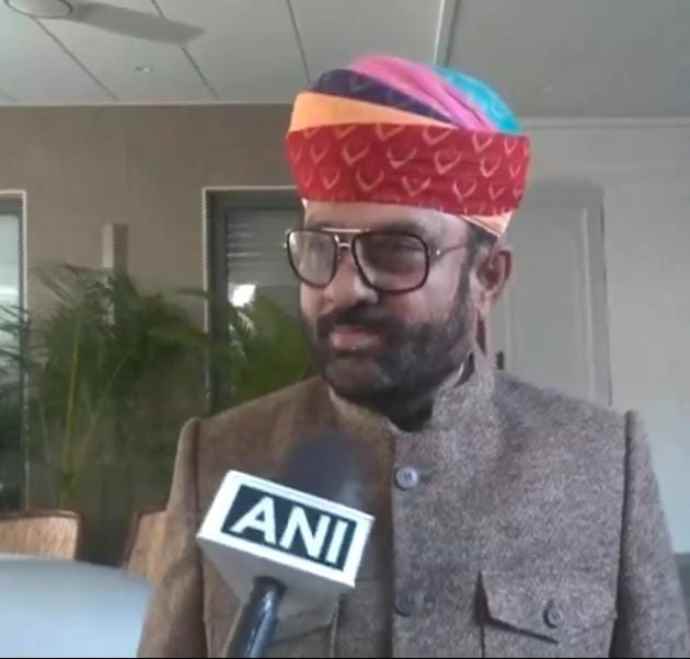 वीडियो न्यूज़ : बीजेपी नेता मालवीय ने कांग्रेस में कर रहे घर वापसी : कांग्रेस प्रदेश प्रभारी रंधावा से की मुलाकात, कहा -BJP सरकार में नहीं करवा पा रहे आमजन के कार्य