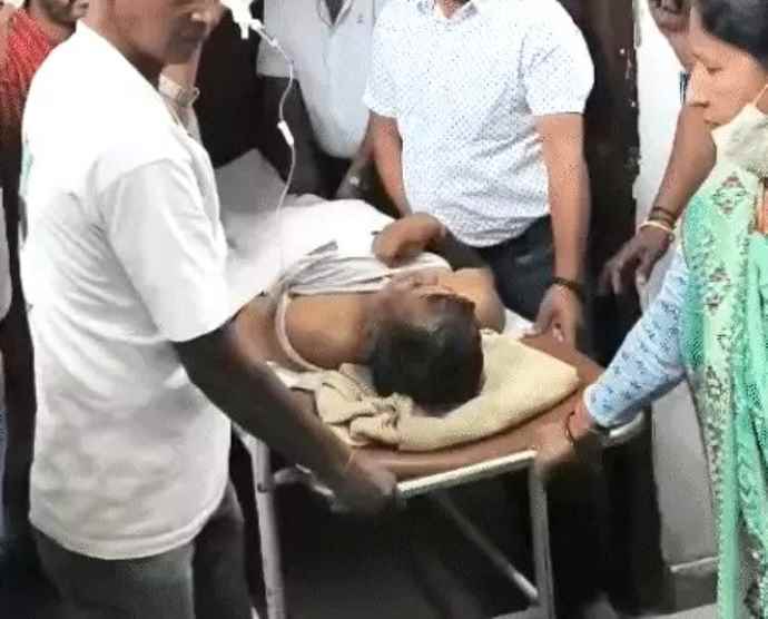 दिनदहाड़े भाजपा नेता को गोली मारी : हमले में गंभीर रूप से घायल हुए भाजपा नेता, स्कूटी पर जा रहे थे, बाइक पर हेलमेट पहनकर आया बदमाश