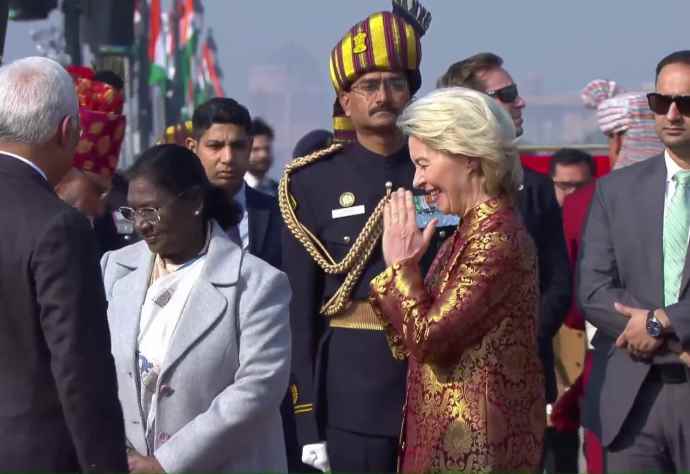 देश आज मना रहा 77वां गणतंत्र दिवस : देश की सेनाओं का दमखम और सांस्कृतिक विविधता की झलक देखने को मिली, यूरोपीय संघ (EU) का दल परेड में शामिल