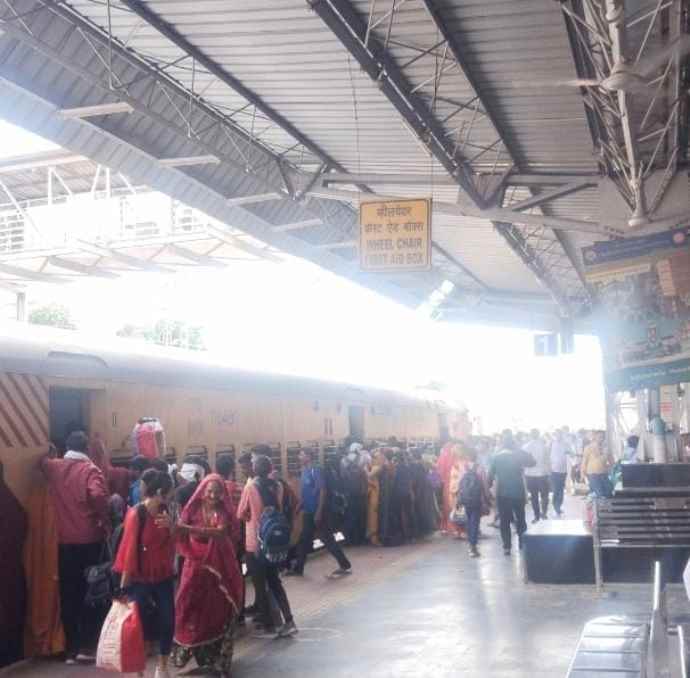 खाटू श्याम मेले में चलेगी मेला स्पेशल ट्रेनें : रेवाड़ी-रींगस और मदार-रोहतक रूट पर चलेंगी ट्रेनें, नीमकाथाना में होगा ठहराव