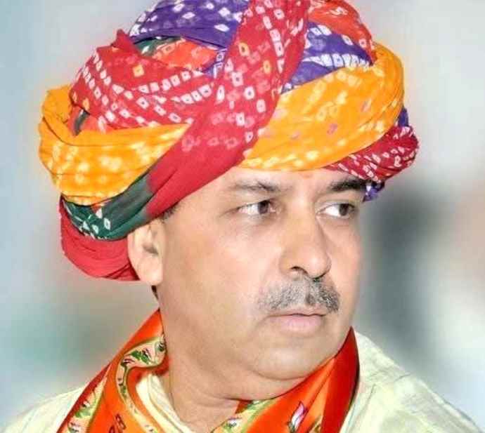 राजे के दिल्ली दौरे के बाद राजस्थान में बड़ी नियुक्ति : राजे के करीबी अरुण चतुर्वेदी बने राज्य वित्त आयोग के अध्यक्ष, रिटायर्ड आईएएस नरेश ठकराल को बनाया सचिव
