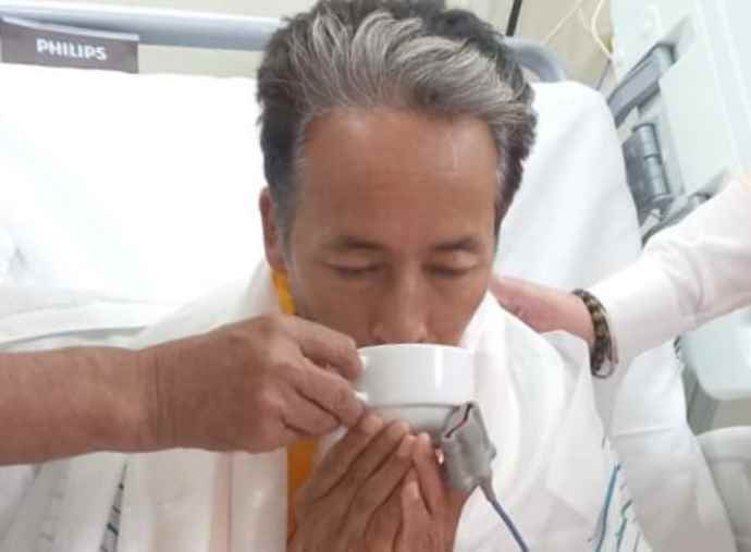 सोनम ने 27वें दिन अपनी भूख हड़ताल खत्म की : मेदांता हॉस्पिटल में केंद्रीय मंत्री जेपी नड्डा और डॉ. जितेंद्र सिंह की मौजूदगी में भूख हड़ताल तोड़ी