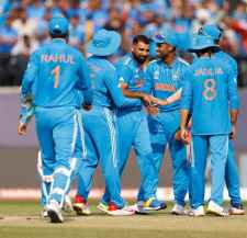 लाइव अपडेट : विश्व कम मैच में भारत की लगातार 5 वी जीत : भारतीय टीम न्यूजीलैंड को 4 विकेट से हरा कर पॉइंट्स टेबल में आ गयी टॉप पर , 20 साल बाद वर्ल्ड कप में न्यूजीलैंड से जीता भारत